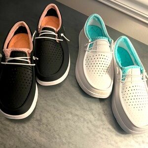 Reef Water Coast Boat Shoes (Both Size 8)